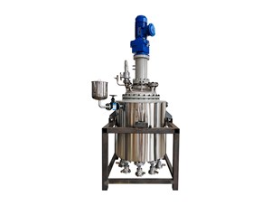 200L高溫不銹鋼油浴電加熱裂解釜已完工發(fā)往盤錦