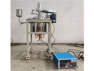 5L高溫不銹鋼油浴電加熱反應釜已完工發(fā)往肥城